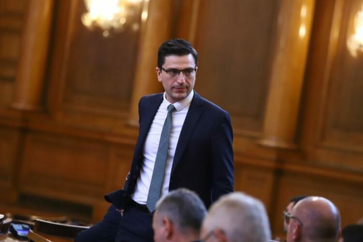 ПП за третия мандат: Няма да подкрепим правителство с ГЕРБ
