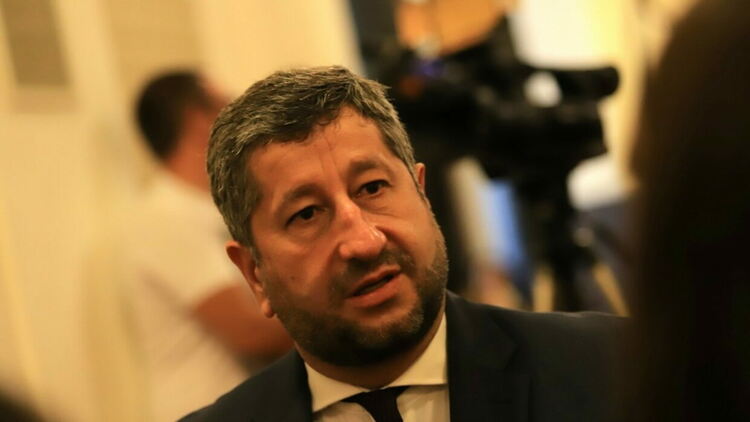 Христо Иванов ''не вижда разбиране'' за кабинет с ПП и ГЕРБ
