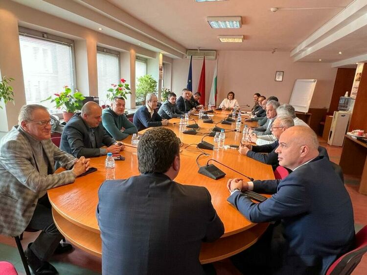НС на БСП ще решава в сряда за третия мандат
