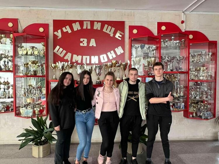 Славейковци ще дискутират за здравословния начин на живот в Люксембург