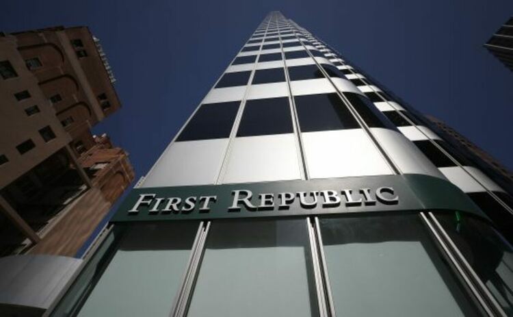 Нов банков трус в САЩ: 17% срив на акциите на First Republic Bank въпреки безпрецедентна спасителна акция
