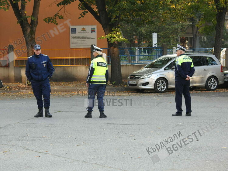 Изборният ден в област Кърджали започна спокойно и при добър обществен ред