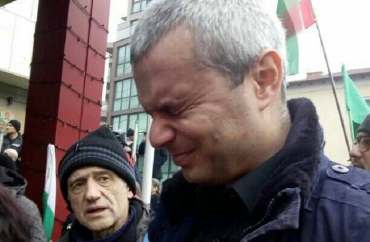 ''Възраждане'' с най-много неверни твърдения в предизборната кампания, ГЕРБ плътно зад тях 
