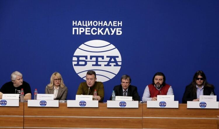 Над 44 хиляди невалидни хартиени бюлетини на последния вот, разминавания на вота и машините