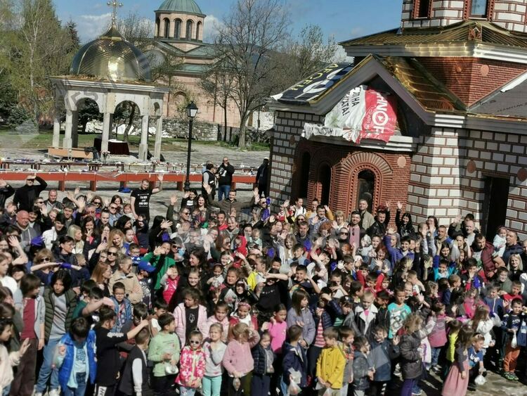 Повече от 150 деца боядисваха яйца в манастирския комплекс „Св.Йоан Предтеча”/снимки/
