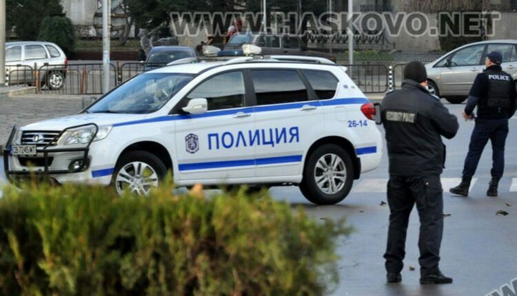 Задържаха иманяр за побой над жена си, издирват мъж за домашно насилие