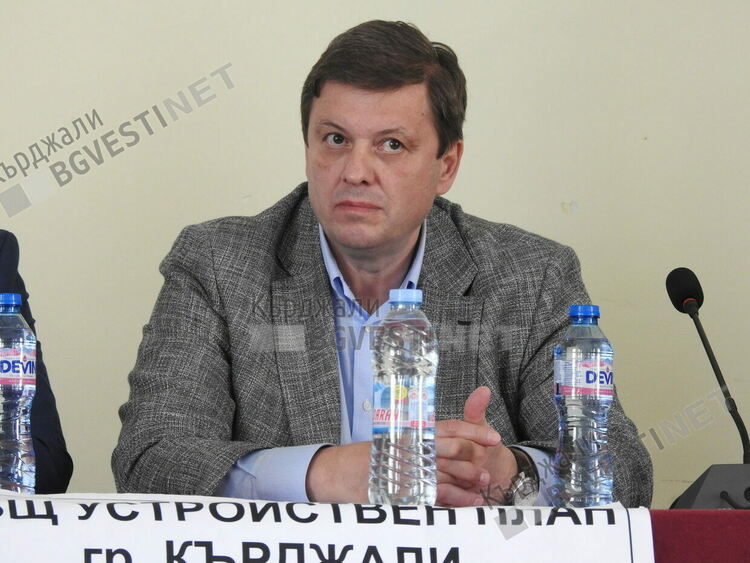 Проф.Тони Веков д.м.н.:Изграждаме първия български частен медицински университет в Кърджали заедно с високотехнологична болница