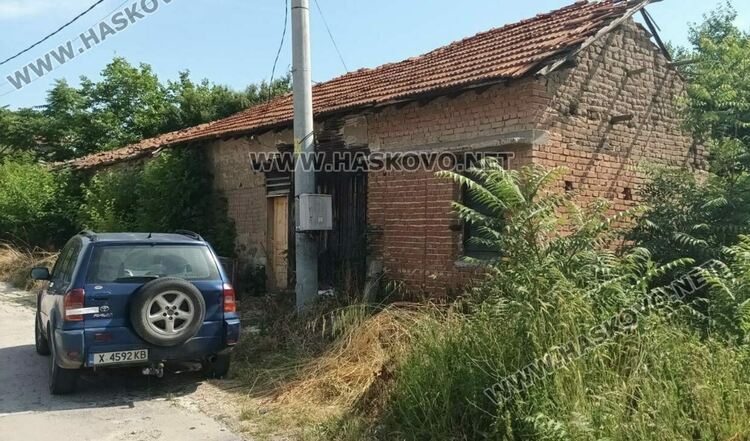 Задържаха син за убийство на баща си 