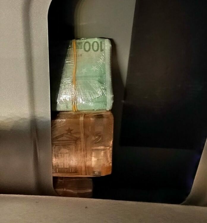 Недекларирана валута за близо половин милион лв. откриха на МП „Капитан Андреево“