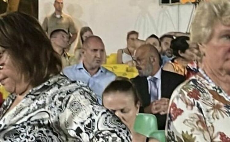 От първо лице: Видяхме Радев в публиката. Мъжът ми му каза, че го е срам от него. Получи удар в гръб
