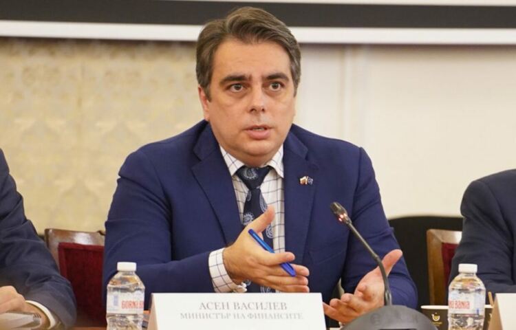 Бюджетната комисия изслуша Асен Василев за концесията на "Росенец" и дерогацията