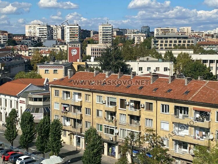 Средната месечна заплата в Хасково е 1.6 хил. лв. в частния сектор и 1.1 хил. лв. -в обществения