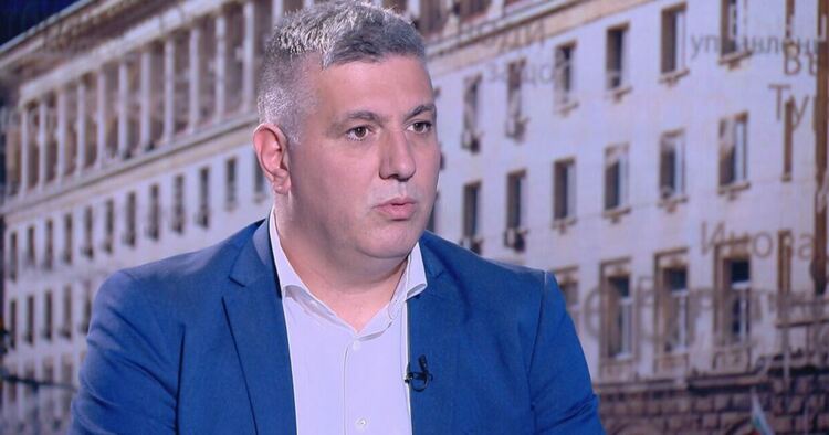 Министър Андрей Цеков: От проверени 20 пътни участъка, в 11 бяха установени проблеми