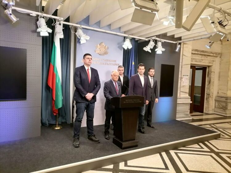 ПП-ДБ е против извънредно заседание на НС този петък: ''Това е прах в очите''