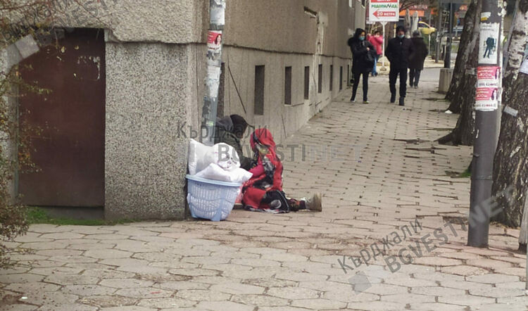 С наближаването на Новогодишните празници има нашествие на просяци в Кърджали