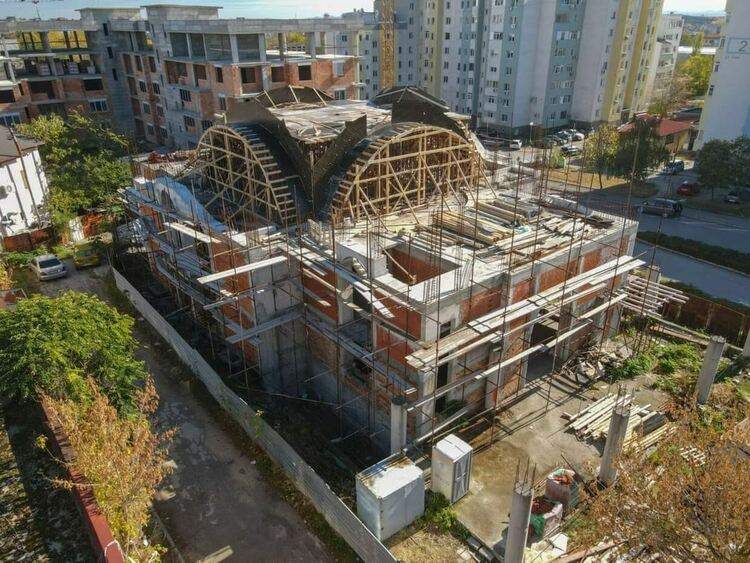 Благотворителни коледни базари в Областна администрация и в с. Узунджово за  храма „Св. Иван Рилски“