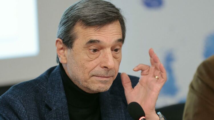 Димитър Манолов: България може да остане без енергетика, на моменти внасяме 40% от тока