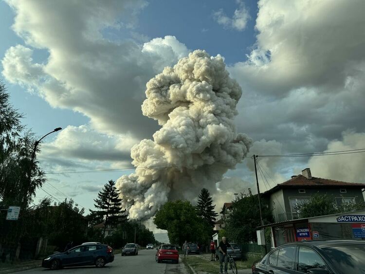 Взрив в склад за фойерверки в района на Елин Пелин
