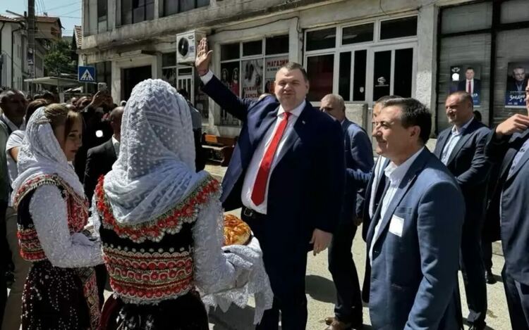 Пеевски е апогеят на модела „Доган“