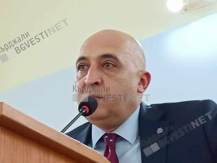 Кметът Ерол Мюмюн иска нов безлихвен заем от 5 млн.лв.за да погасява дълг на Хасан Азис