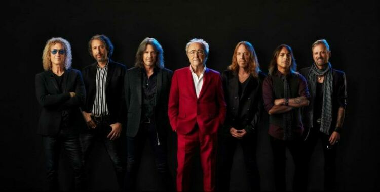 Foreigner издадоха колекцията „Turning Back The Time”, обхващаща цялата им кариера