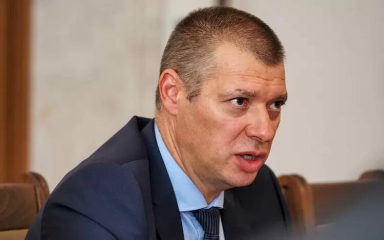 КОНПИ ще плати 440 хил. лв. след отказа от иск срещу Прокопиеви