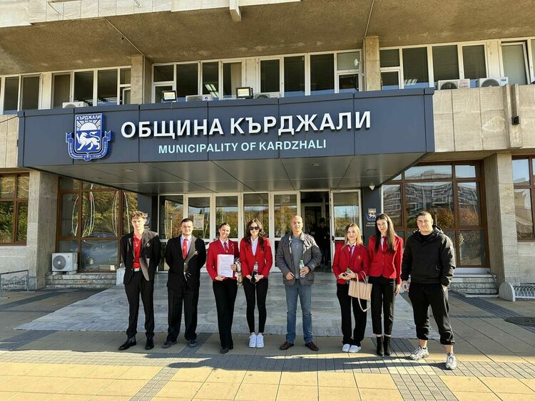 Нов младежки международен обмен по програма „Еразъм+“ за славейковци