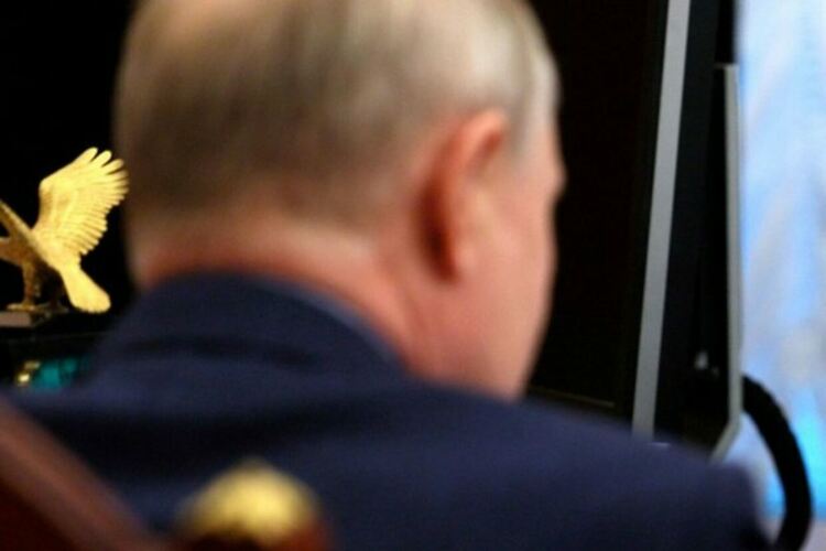 „Консервна фабрика В. В. Путин“: Руският президент не се е появявал публично от 2 седмици