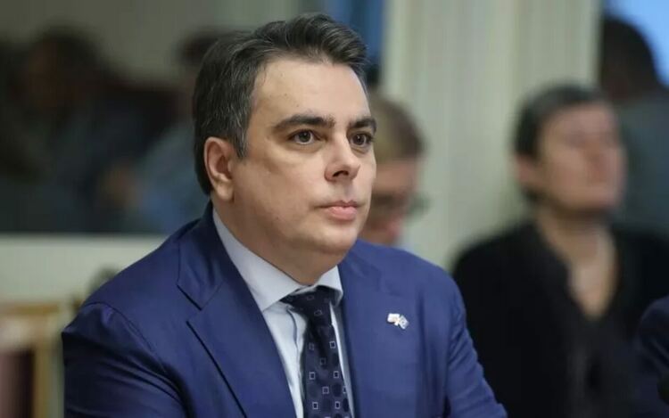 Бившата фирма на Асен Василев е обжалвала решението за несъстоятелността