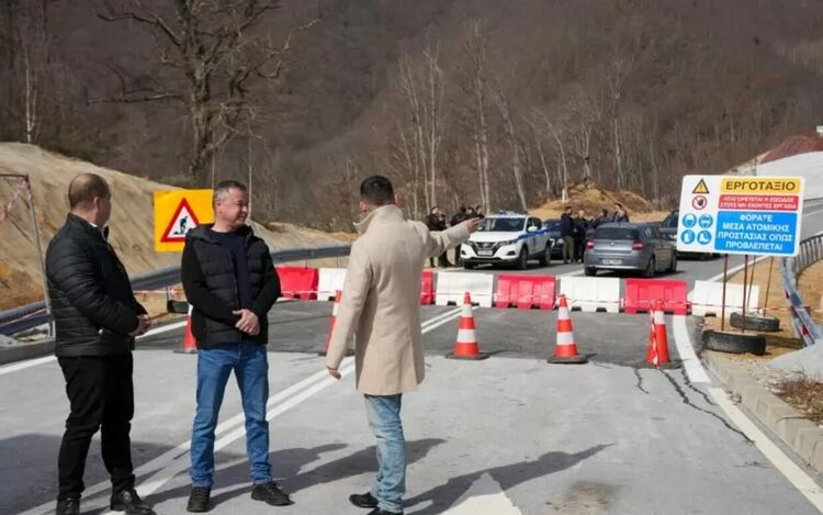 Протест в Родопите накара Гърция да отвори пешеходен достъп в нея