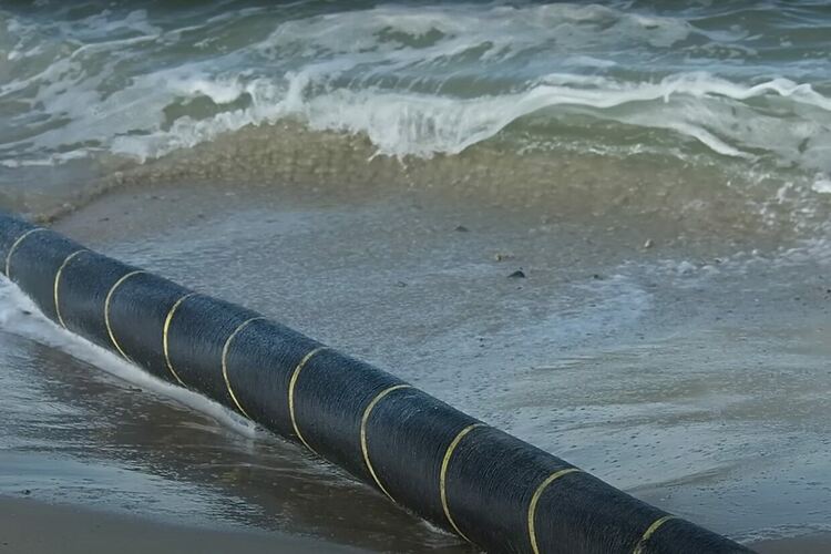 Китай разработва устройство за прерязване на подводни кабели