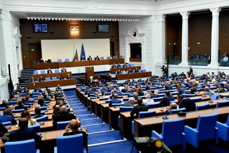 Възстановиха парламентарната група на МЕЧ
