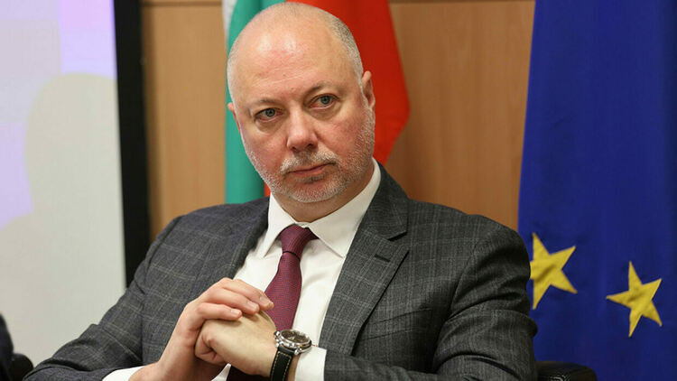 Първият вот към кабинета „Желязков“, внесен от проруските партии е неуспешен