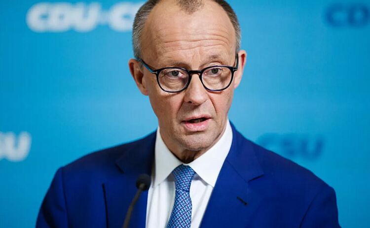 Германски консерватори и социалдемократи си стиснаха ръцете за съвместно управление