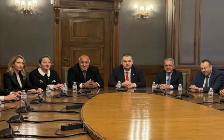 Управляващите са опасни за България