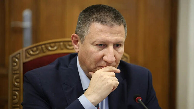 След 6-часово „прехвърляне на топката“ Сарафов остава главен прокурор
