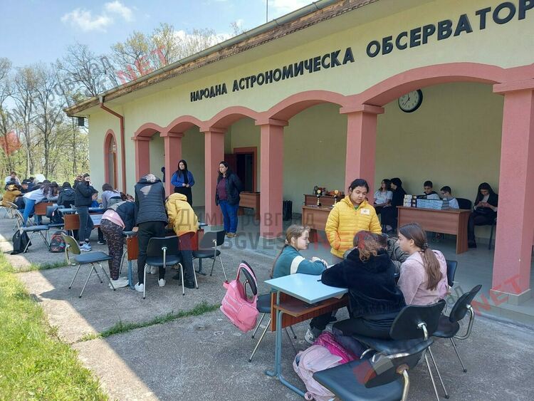 Ученици от Димитровград тръгват на „Пътуване към Космоса“ в традиционно астрономическо състезание
