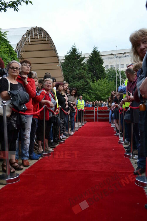 Над 240 зрелостници изпращат училищата в Димитровград