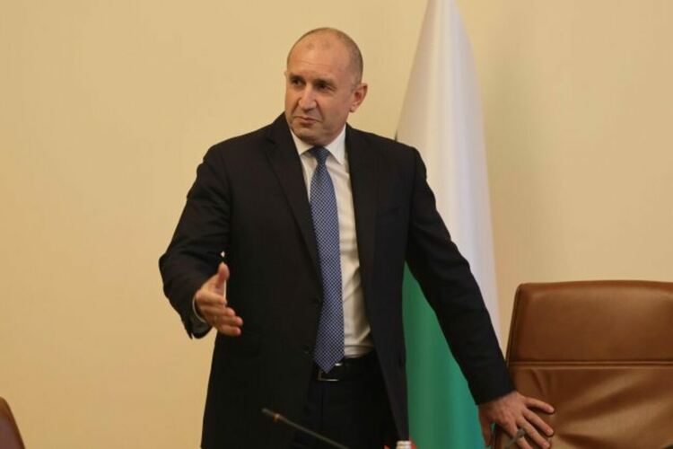 Радев поема на ръчно управление силовите министерства, правосъдието и спецслужбите