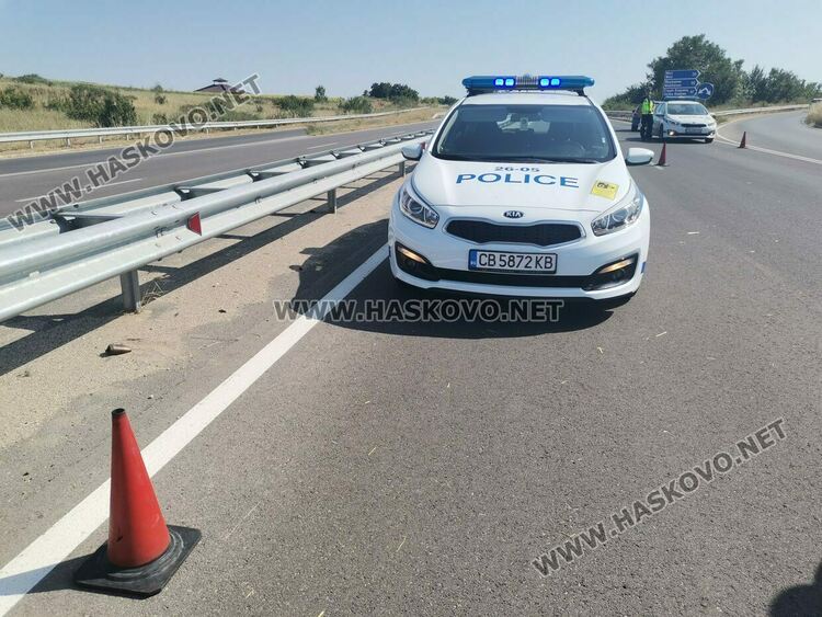 Двама загинаха в катастрофи през почивните дни