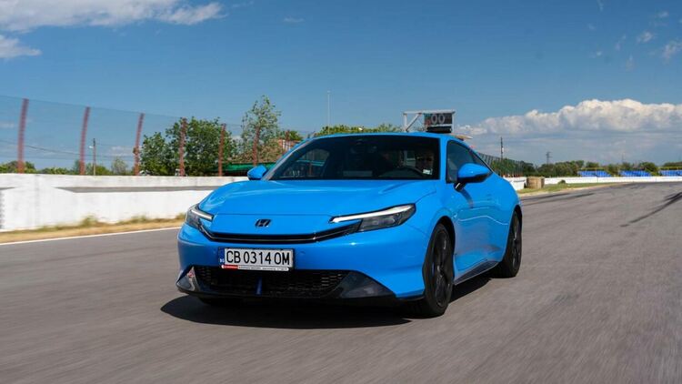 Новата Honda Prelude ви пленява, без да ви разорява 